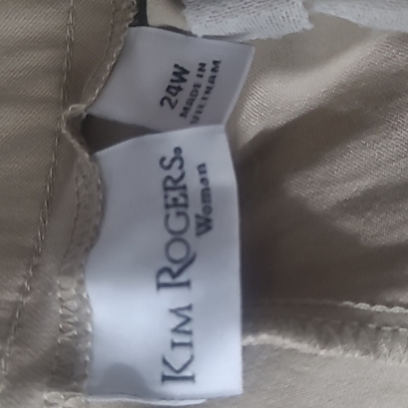 Khaki Capris Flat Elastic Waist Stretch Tummy Control Slimming Straight Leg NEW - Picture 4 of 10